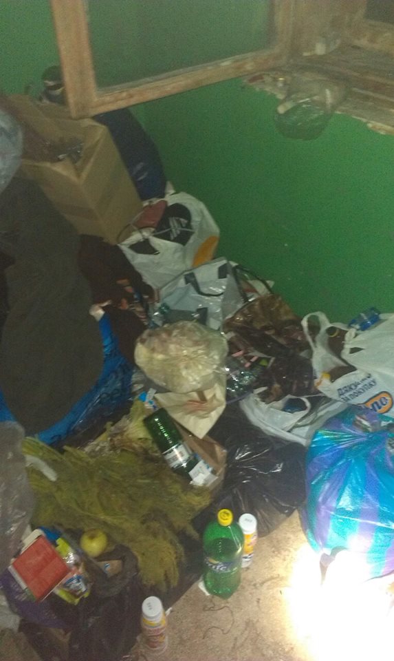 У Львові чоловік закидав матір сміттям (ФОТО, ВІДЕО) - фото 5