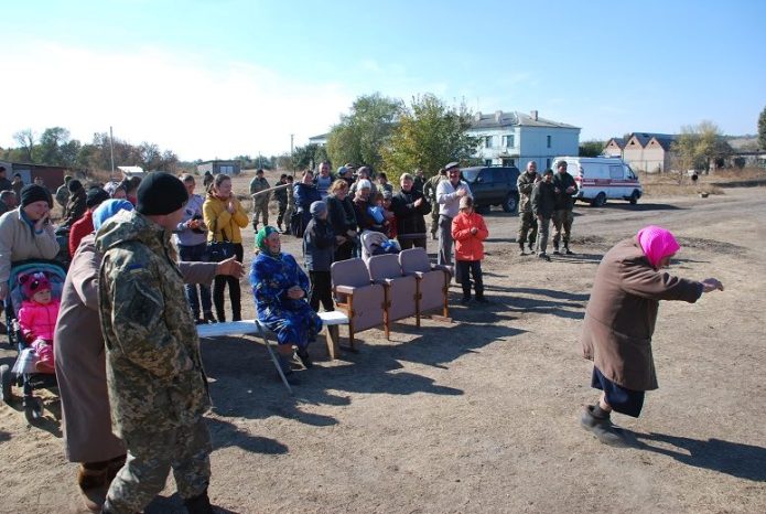 На Сході бійців 128-ї бригади вітали з Днем захисника України - фото 1