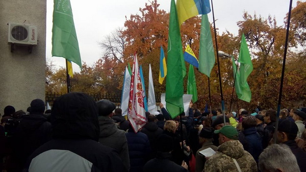 "Укропівці" з-під стін Ради пішли мітингувати під СІЗО - фото 2