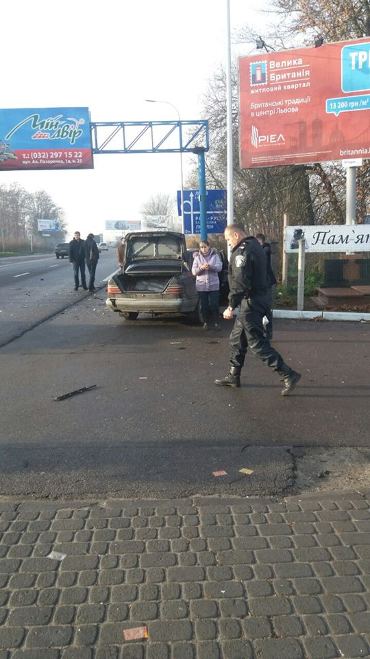 Біля Львова у ДТП потрапив автомобіль Поліції охорони - фото 5