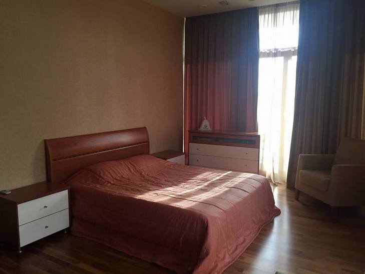 Сакварелідзе показав усім свій номер в готелі, в якому він проживає - фото 1