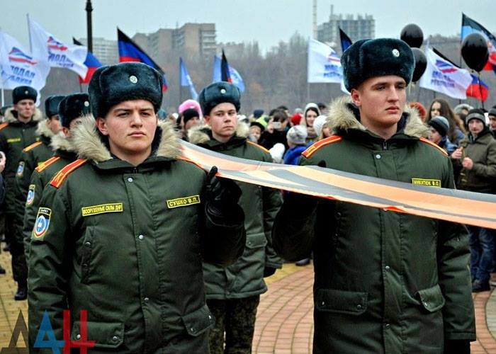 В "ДНР" назло українцям відмічають "день георгіївської стрічки" - фото 3