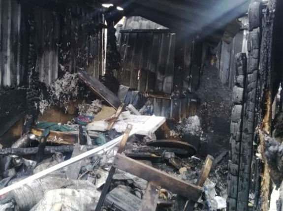 У Києві сталася пожежа на території радіозаводу - фото 1