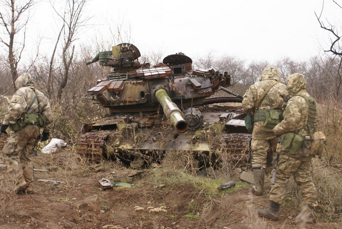 На місці загибелі криворізьких танкістів встановили меморіальну табличку - фото 2