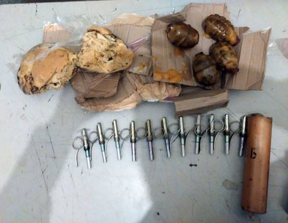 Військовий відправляв на Прикарпаття банку меду з чотирма гранатами (ФОТО) - фото 2