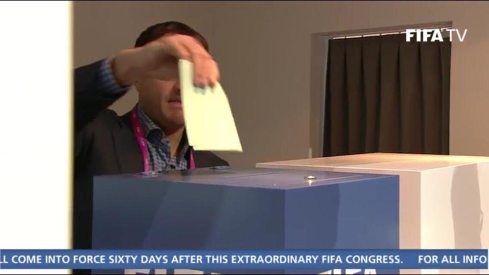 Керівником ФІФА обрали людину, яку підтримала Україна - фото 3