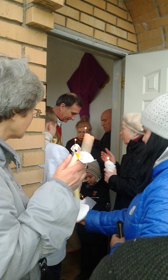 Як в окупованому Луганську католики святкують Воскресіння Христове (ФОТО) - фото 3
