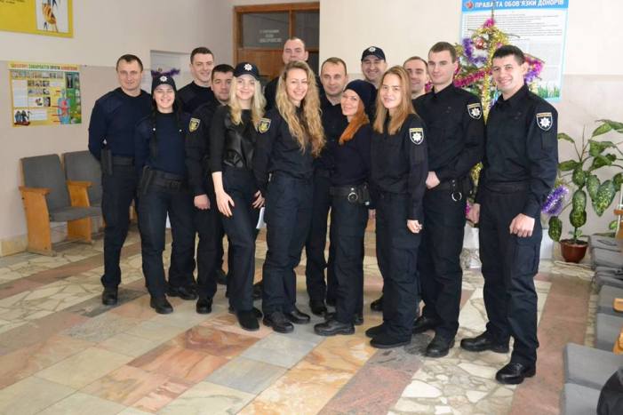 В Ужгороді поліцейські стали донорами крові - фото 5