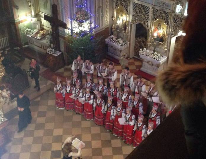 Закарпатський народний хор дав завершальний різдвяний концерт - фото 6