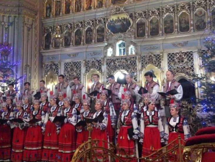 Закарпатський народний хор дав завершальний різдвяний концерт - фото 1