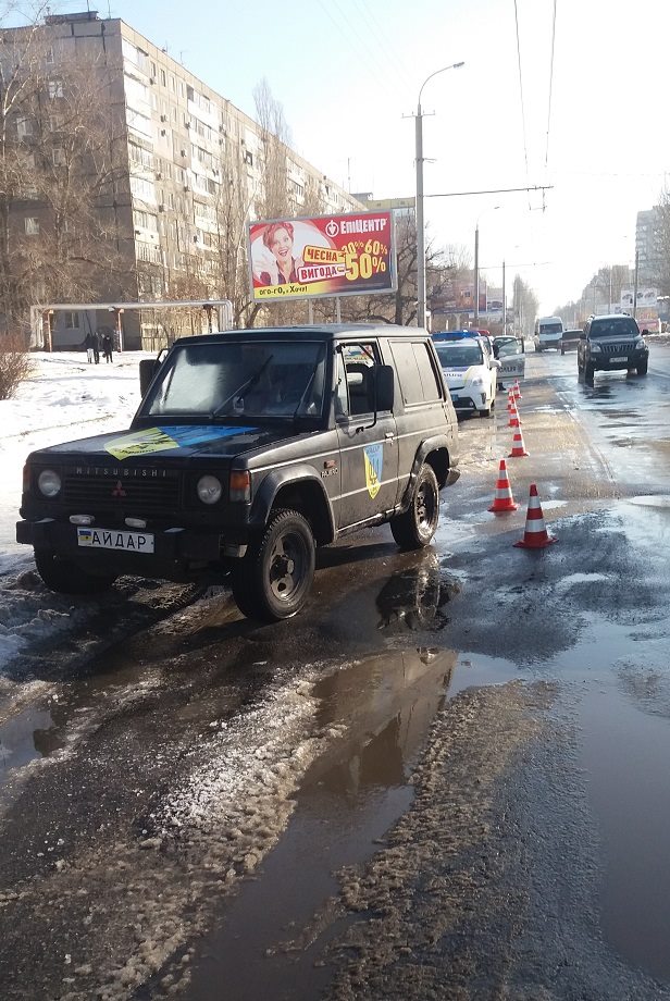Дніпропетровські "копи" "упіймали" авто "Айдару" - фото 1