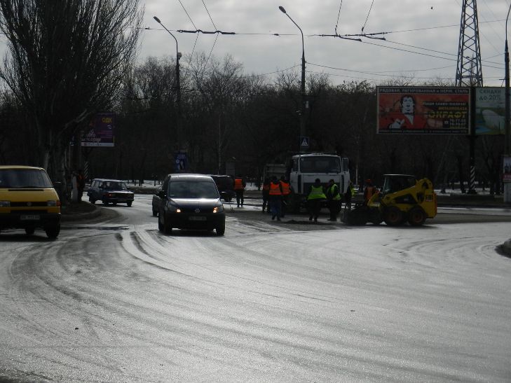 У Миколаєві почали ремонтувати дороги, які не встигли зробити у грудні минулого року - фото 2