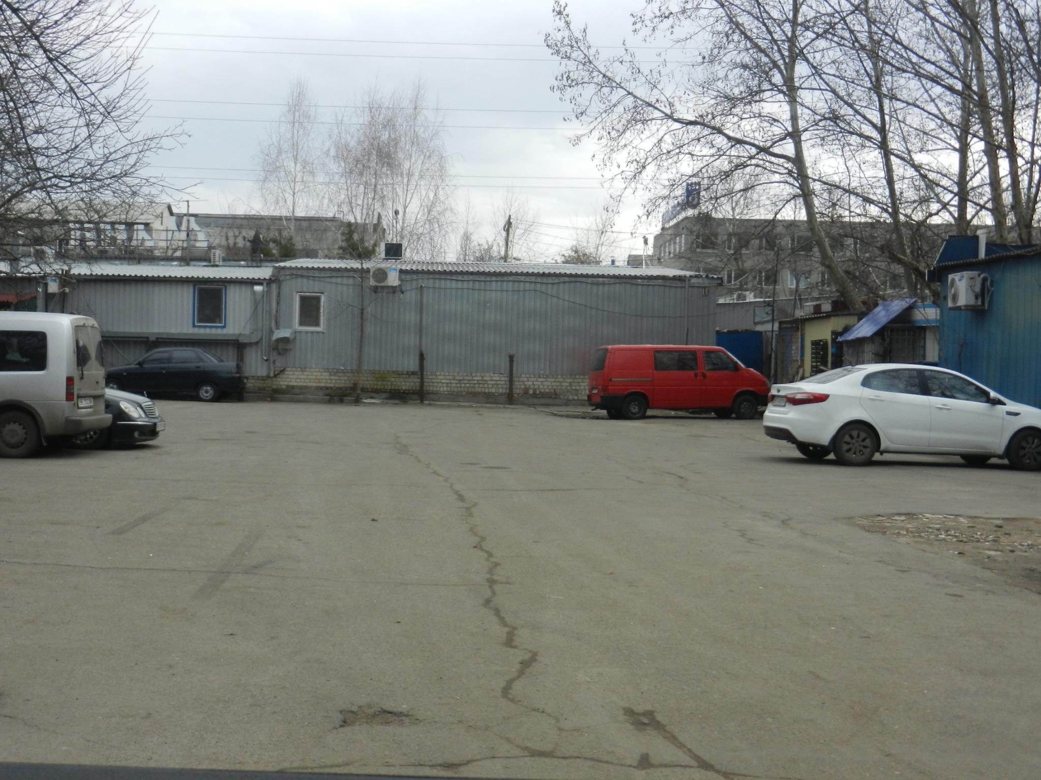 У Миколаєві продовжує працювати "демонтована" незаконна стоянка
