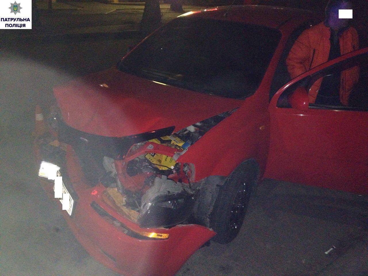 У Миколаєві водій іномарки вчинив ДТП та намагався втекти з місця аварії - фото 2