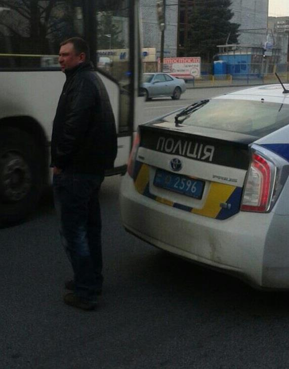 У Дніпропетровську поліцейський працював маршрутником - фото 1
