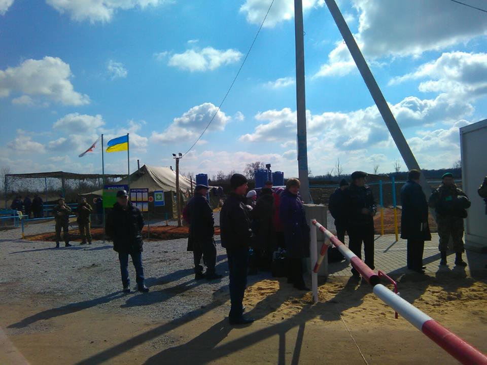 На Луганщині відкрили новий пункт пропуску на окуповану "ЛНР" територію (ФОТО) - фото 5