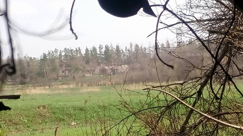 Українські захисники знищили всю лінію оборони бойовиків під Мар'їнкою - фото 2