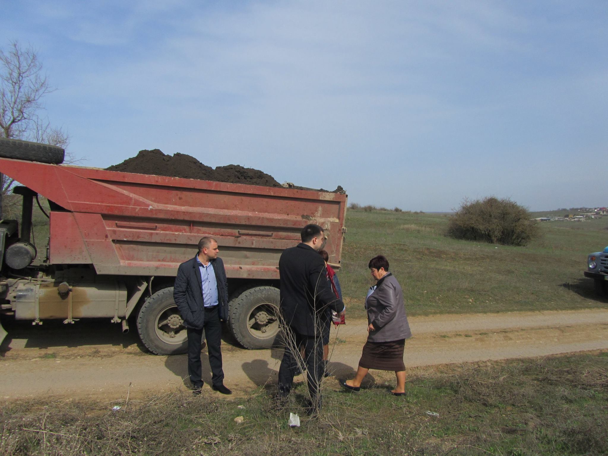 На Миколаївщині незаконно вивозять і торгують чорноземом - фото 1