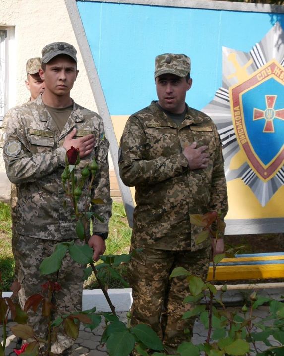 В Ужгороді зустріли 19 бійців, які повернулися з зони АТО - фото 2