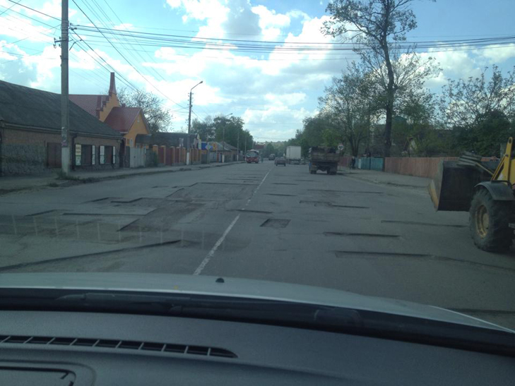 Через ремонт дороги на Сумщині трапилася ДТП - фото 1