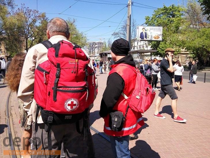 В Одесі біля Куликового поля сепаратистів досі не допустили до Будинку профспілок - фото 2