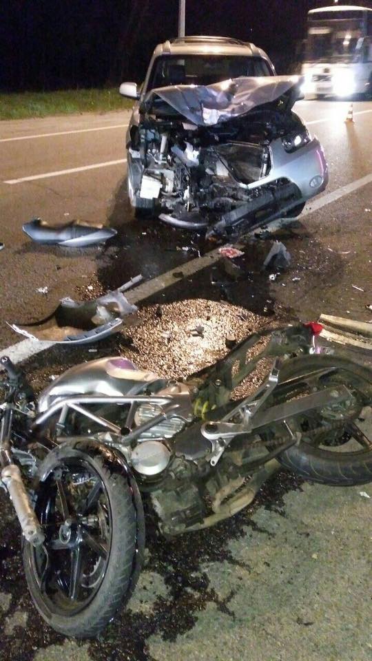 У Харкові страшна аварія: загинув мотоцикліст - фото 2