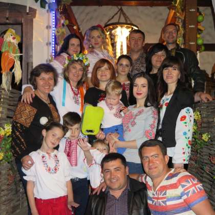 В Севастополі перемогу Джамали святкували в вишиванках і під Вакарчука - фото 1