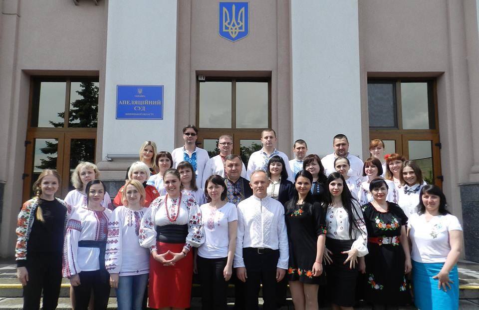 Як Вінниця вбиралась у вишиванки - фото 5 Як Вінниця вбиралась у вишиванки - фото 5