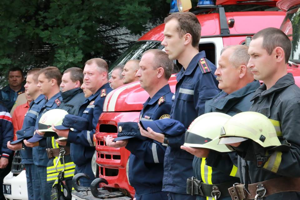 У Харкові рятувальники вшанували пам'ять загиблих львівських колег  - фото 1