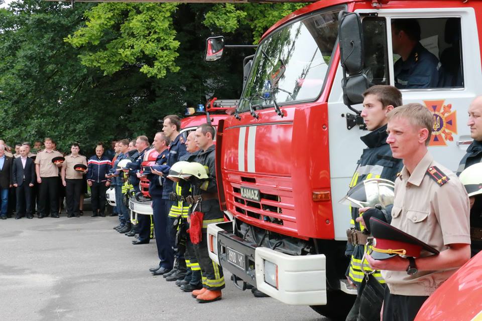 У Харкові рятувальники вшанували пам'ять загиблих львівських колег  - фото 2