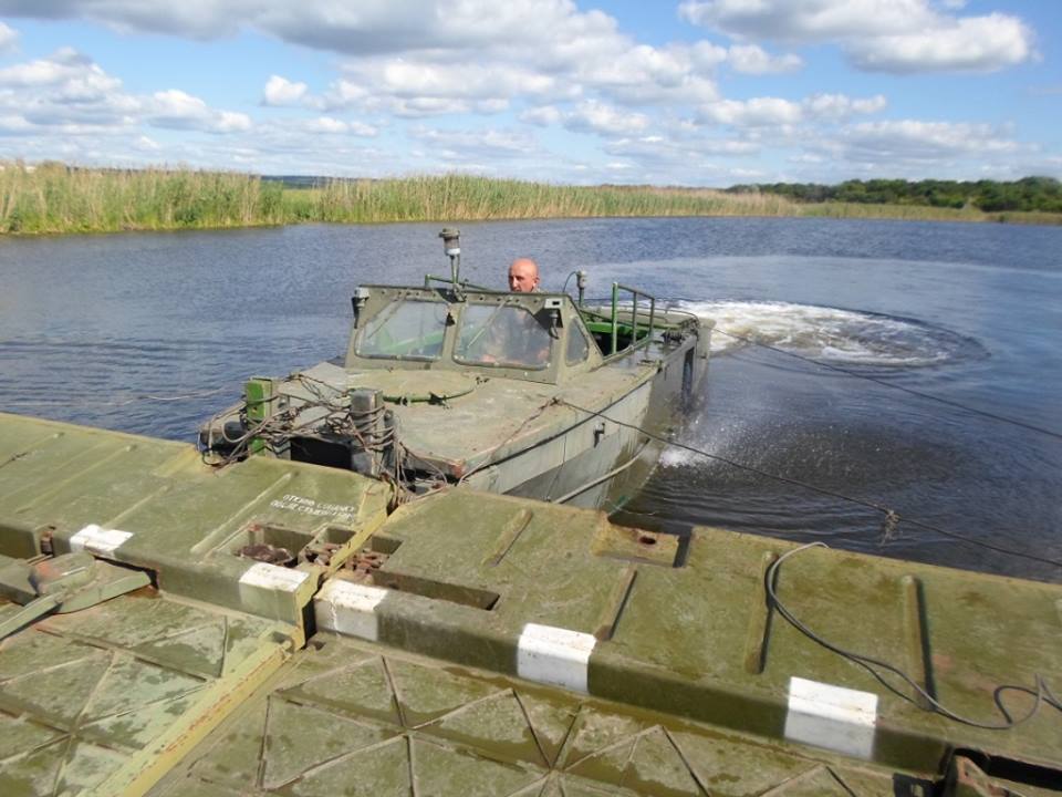 Як у Новоайдарі сили АТО форсують річки (ФОТО) - фото 2