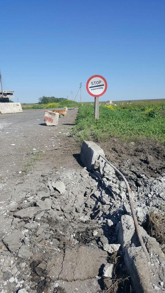 У штабі АТО показали наслідки обстрілу бойовиками Миколаївки (ФОТО) - фото 3