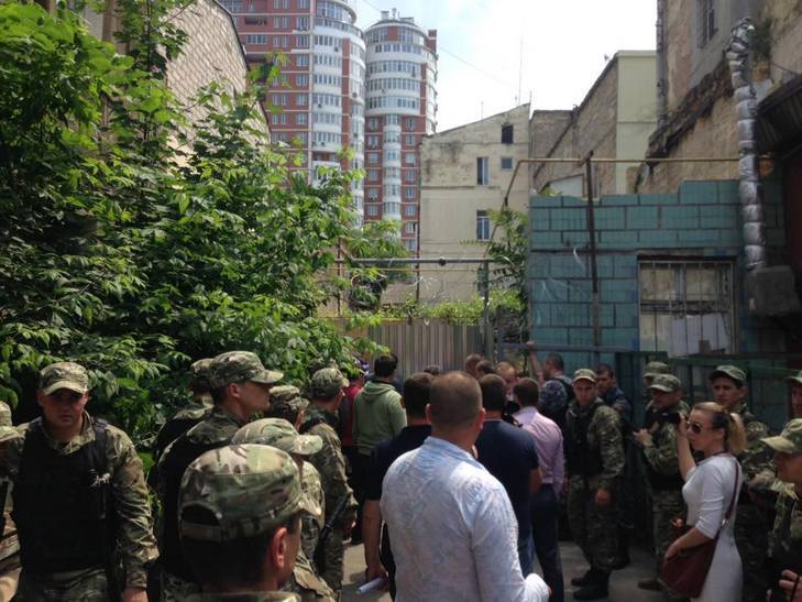 В центрі Одеси охоронці стріляли в держслужбовців - фото 1