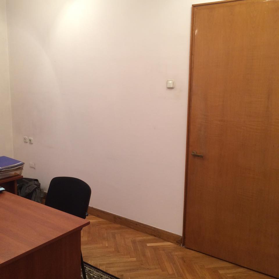 Тука показав свій кабінет: особистий чайник та місце для секретарки (ФОТО) - фото 3