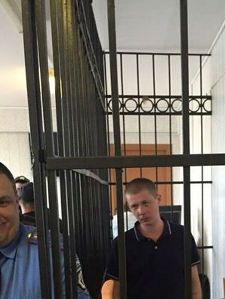 Російського терориста Мєфьодова везуть назад у слідчий ізолятор - фото 1