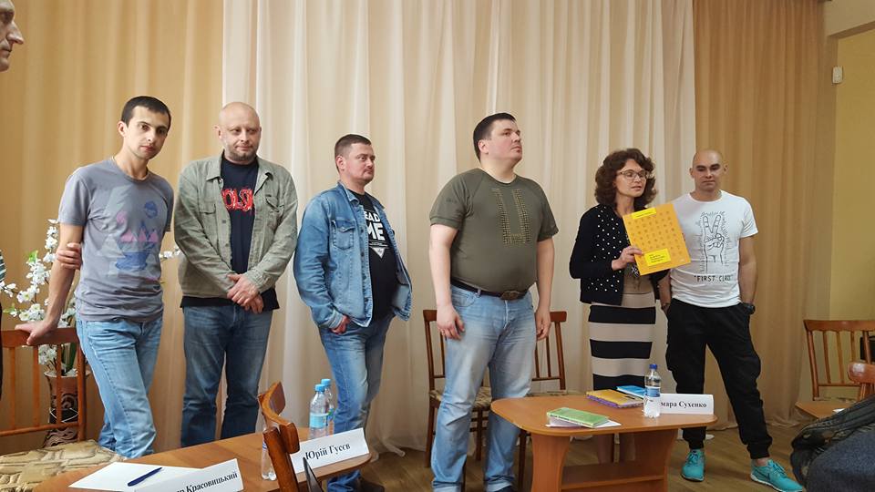 Як українські письменники оживили бібліотеку на Донбасі - фото 2
