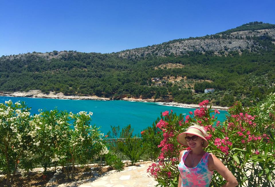 Зіркова відпустка: Бужинська у Греції не зустріла росіян і заспівала гімн  - фото 5