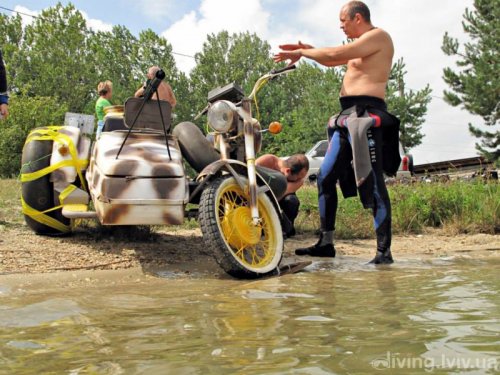 Знайдений "мотоцикл часів Другої світової" затопили два роки тому - фото 2