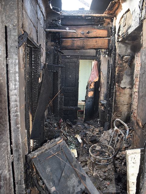 У Миколаєві в пожежі у старому будинку загинув 14-річний хлопець