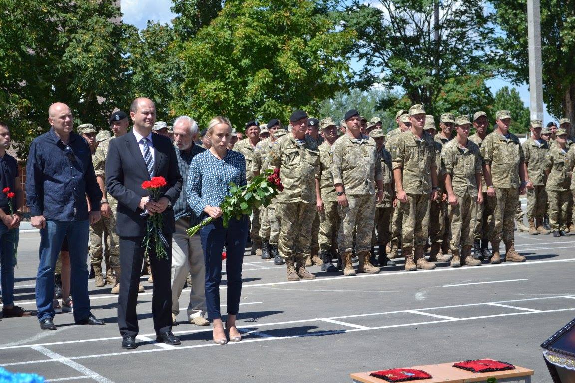 Миколаївщина провела в останню путь двох загиблих морпіхів