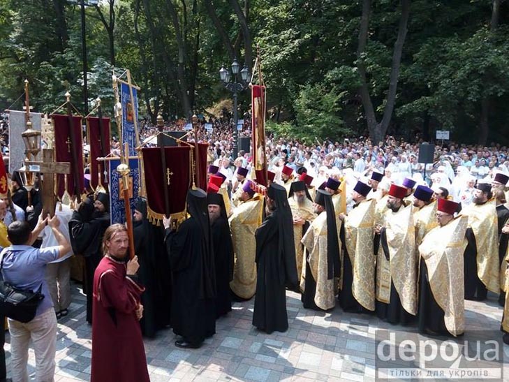 Гундяєвські ходоки в центрі Києва (ФОТОРЕПОРТАЖ) - фото 17 Гундяєвські ходоки в центрі Києва (ФОТОРЕПОРТАЖ) - фото 17
