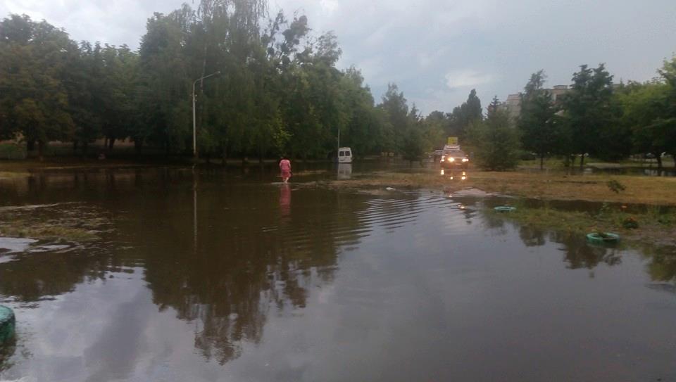Учорашня негода затопила Полтаву - фото 3