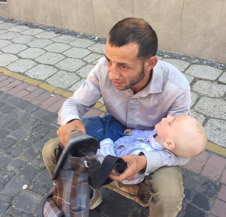 У Мукачеві чоловік використовував непритомну дитину для виманювання грошей - фото 1