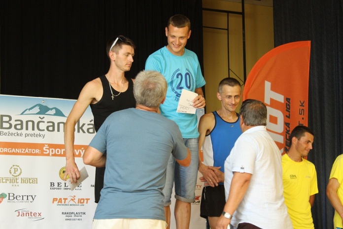 Закарпатець став переможцем з бігу на змаганнях у Словаччині - фото 3
