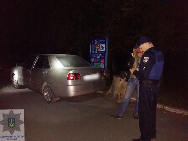 На Московському проспекті громадяни затримали автомобільного крадія - фото 1