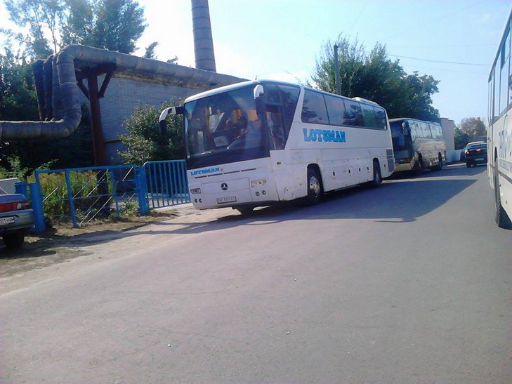 У Дніпрі на відкриття дитсадку Порошенком зібрали масовку з дітей - фото 5