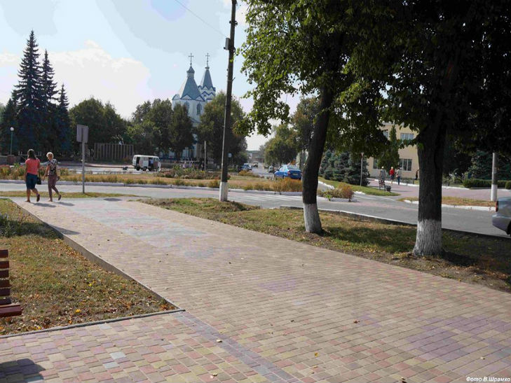 У місті на Полтавщині проклали вишивану дорогу - фото 1
