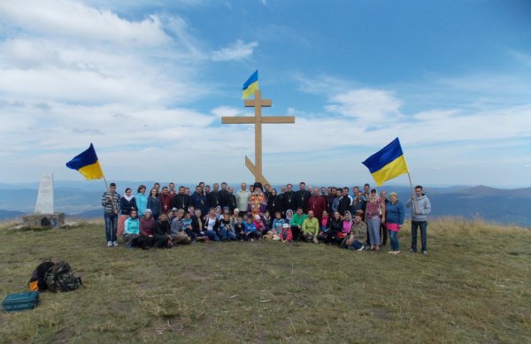 На Закарпатті на висоті майже 1500 метрів молилися за Україну - фото 2