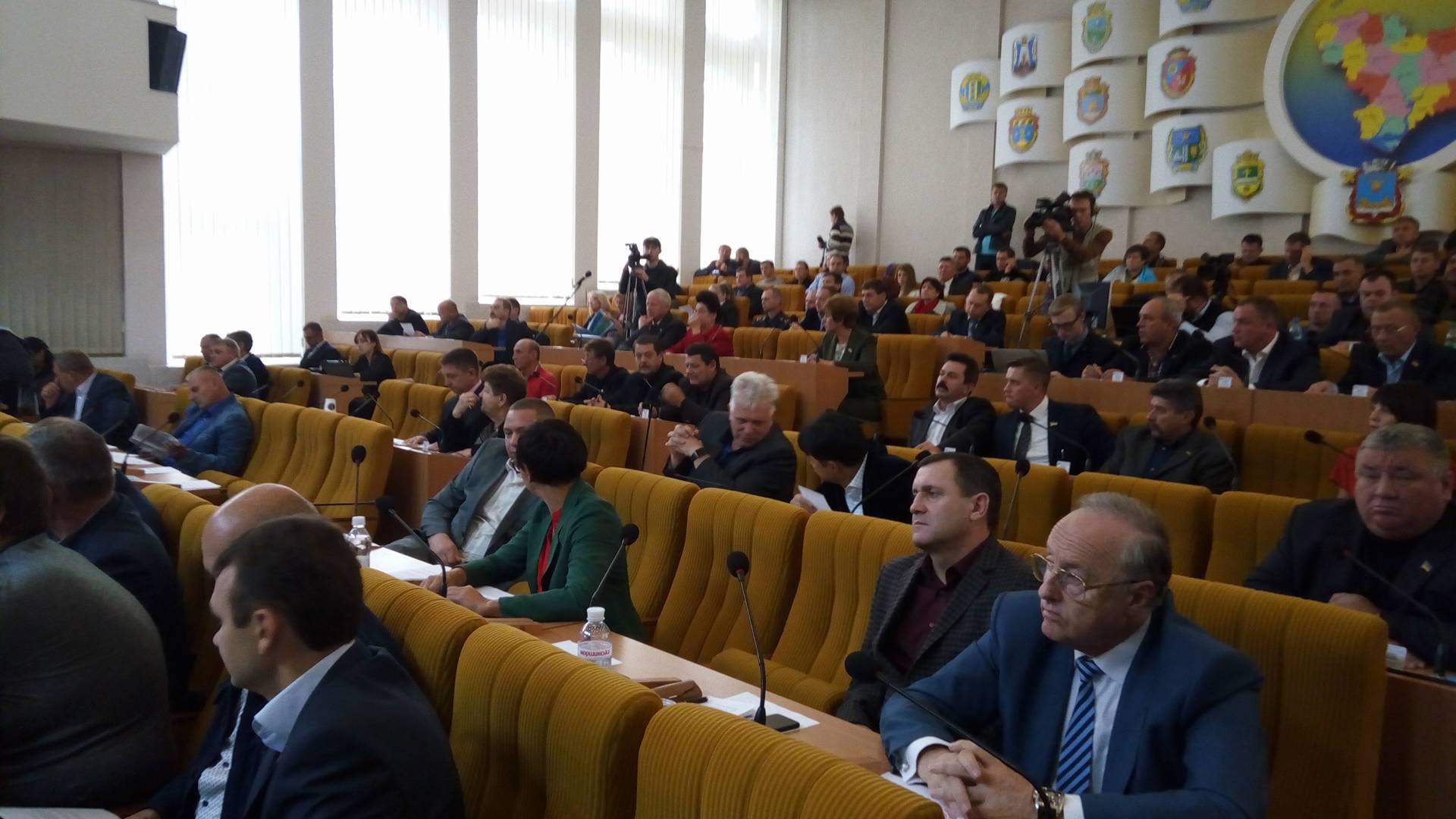 У Миколаєві АТОшники ледь не побились з депутатами за бізнес-інкубатор - фото 1