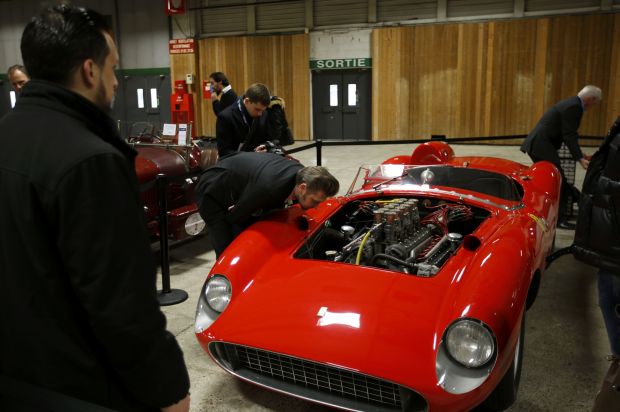 У Парижі на аукціоні продали найдорожчу в історії Ferrari - фото 3